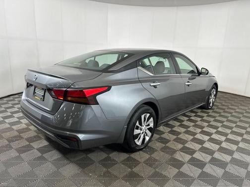 2022 Nissan Altima S FWD