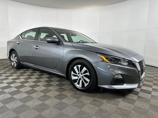 2022 Nissan Altima S FWD