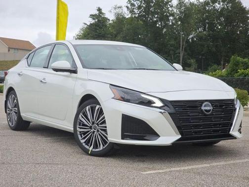 2025 Nissan Altima 2.5 SL