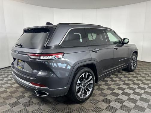 2022 Jeep Grand Cherokee 4xe Overland