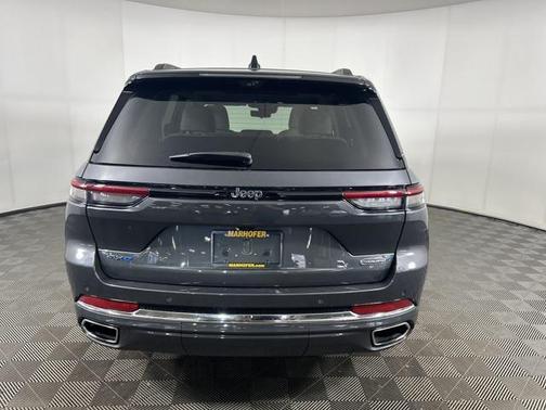 2022 Jeep Grand Cherokee 4xe Overland