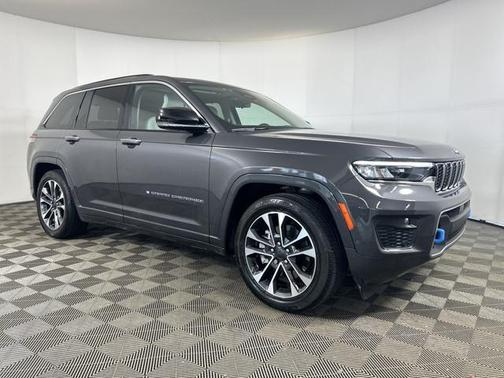 2022 Jeep Grand Cherokee 4xe Overland