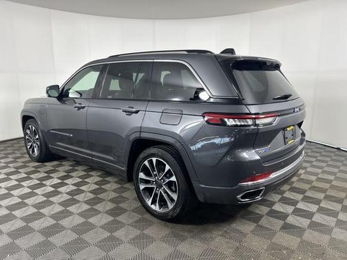 2022 Jeep Grand Cherokee 4xe Overland