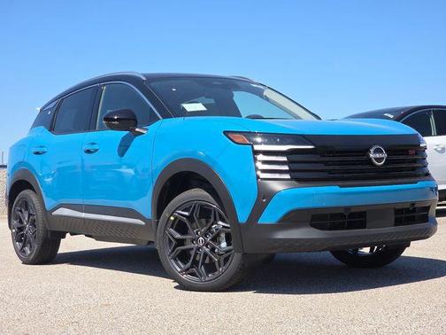 Arctic Ice Blue/Black 2026 Nissan Kicks SR