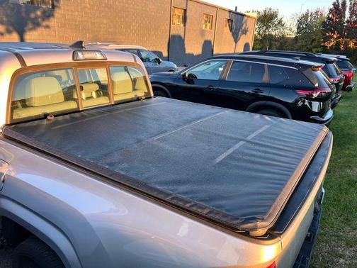 2017 Toyota Tacoma SR