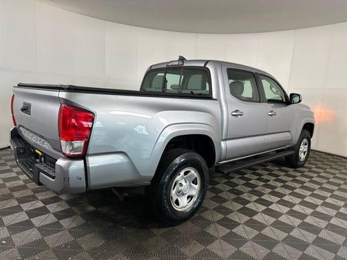 2017 Toyota Tacoma SR