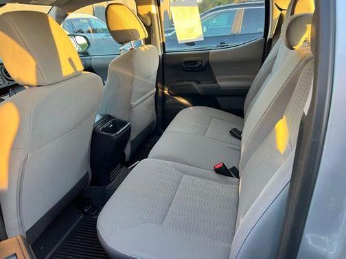 2017 Toyota Tacoma SR