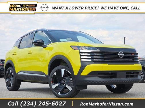 Yuzu Yellow Metallic/Super Black 2026 Nissan Kicks SR