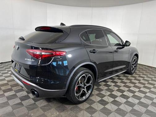 2022 Alfa Romeo Stelvio Ti