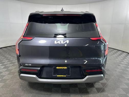 2024 Kia EV9 Land