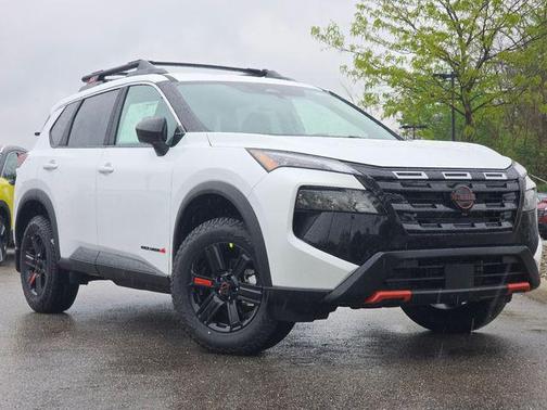 Everest White Pearl Tricoat 2026 Nissan Rogue Rock Creek
