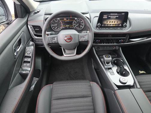 Everest White Pearl Tricoat 2026 Nissan Rogue Rock Creek