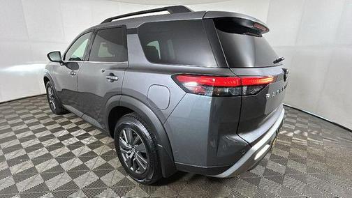 Gun Metallic 2024 Nissan Pathfinder SV