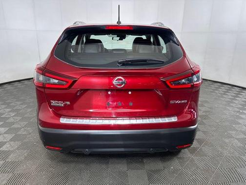 2022 Nissan Rogue Sport SV