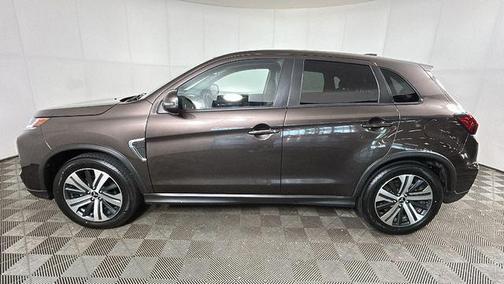 Oak Brown Metallic 2024 Mitsubishi Outlander Sport SE