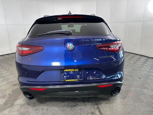 2020 Alfa Romeo Stelvio Base