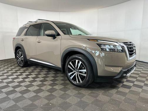 2023 Nissan Pathfinder Platinum 4WD
