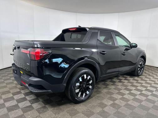 Phantom Black 2025 Hyundai SANTA CRUZ SEL Activity