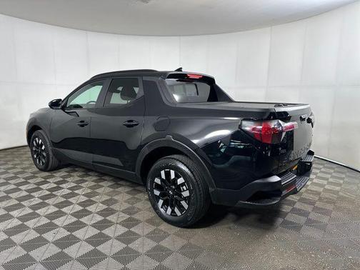 Phantom Black 2025 Hyundai SANTA CRUZ SEL Activity