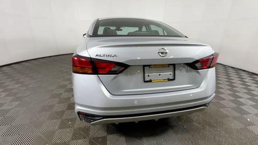 Brilliant Silver Metallic 2021 Nissan Altima S FWD