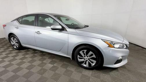 Brilliant Silver Metallic 2021 Nissan Altima S FWD