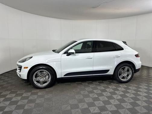 2017 Porsche Macan Base