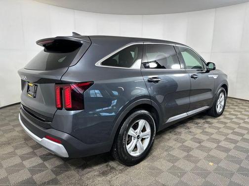 2024 Kia Sorento LX