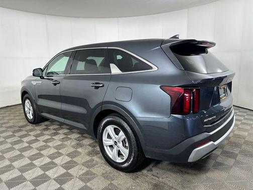 2024 Kia Sorento LX