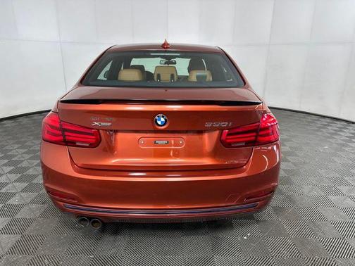 2018 BMW 330 xDrive