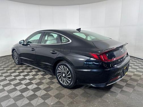 2023 Hyundai SONATA Hybrid SE