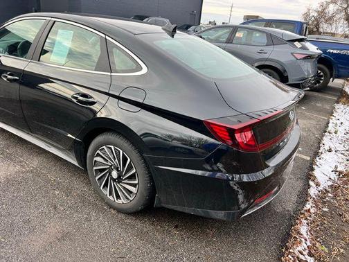 2023 Hyundai SONATA Hybrid SE