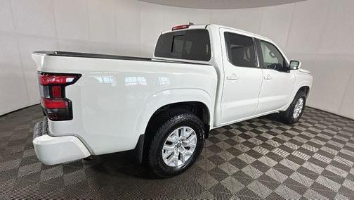 Glacier White 2023 Nissan Frontier SV