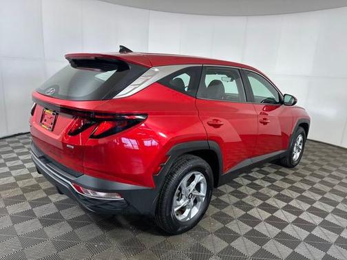 2022 Hyundai TUCSON SE
