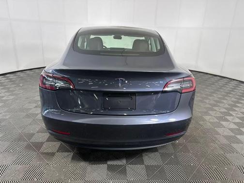 2022 Tesla Model 3 Standard Range