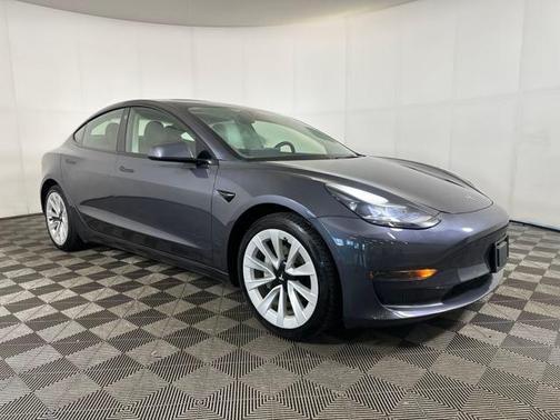 2022 Tesla Model 3 Standard Range