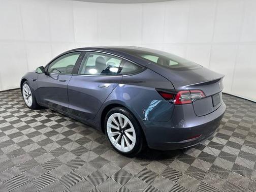 2022 Tesla Model 3 Standard Range