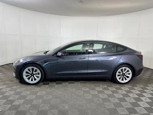 2022 Tesla Model 3 Standard Range