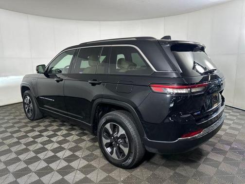 2022 Jeep Grand Cherokee 4xe Base