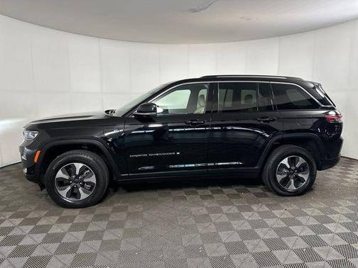 2022 Jeep Grand Cherokee 4xe Base