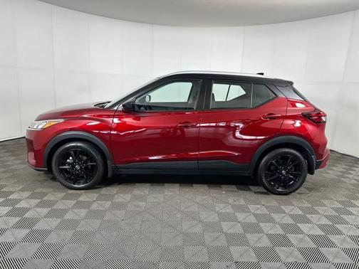 2022 Nissan Kicks SV
