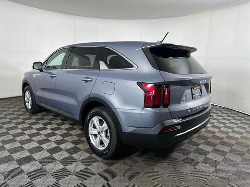 2022 Kia Sorento LX