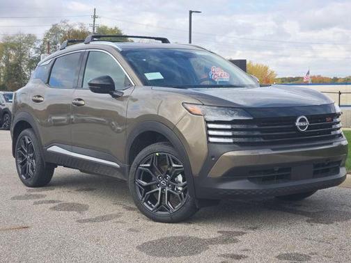 Canyon Bronze Metallic 2026 Nissan Kicks SR