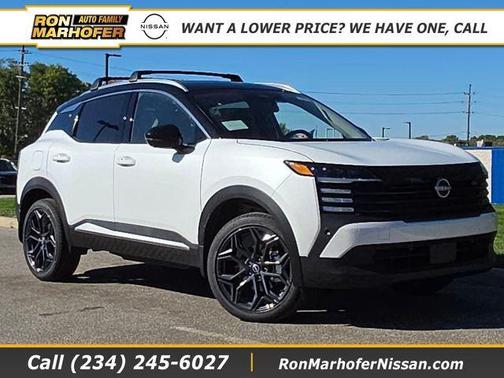 Aspen White Tricoat/Super Black 2026 Nissan Kicks SR