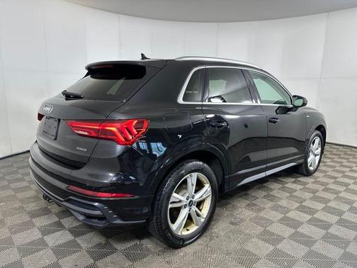 2022 Audi Q3 45 S line Premium Plus