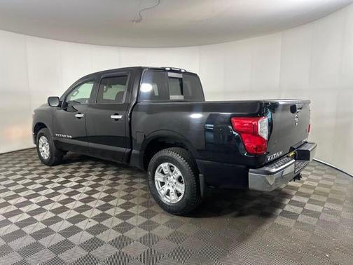 2018 Nissan Titan SV