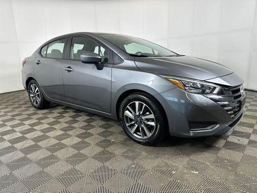 Gun Metallic 2025 Nissan Versa 1.6 SV