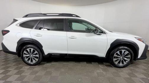 Crystal White Pearl 2023 Subaru Outback Limited XT