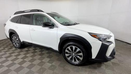 Crystal White Pearl 2023 Subaru Outback Limited XT