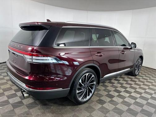 BURGUNDY VELVET MET TINTED CC 2020 Lincoln Aviator Reserve AWD