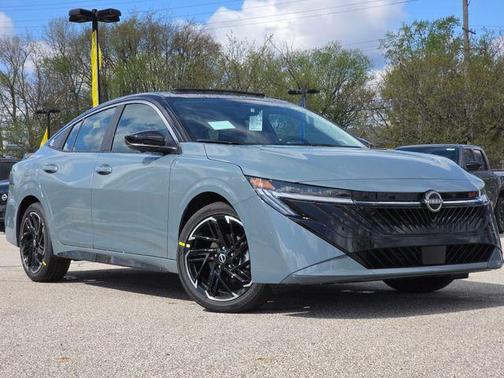 Atlantic Gray Metallic/Super Black 2026 Nissan Sentra SR